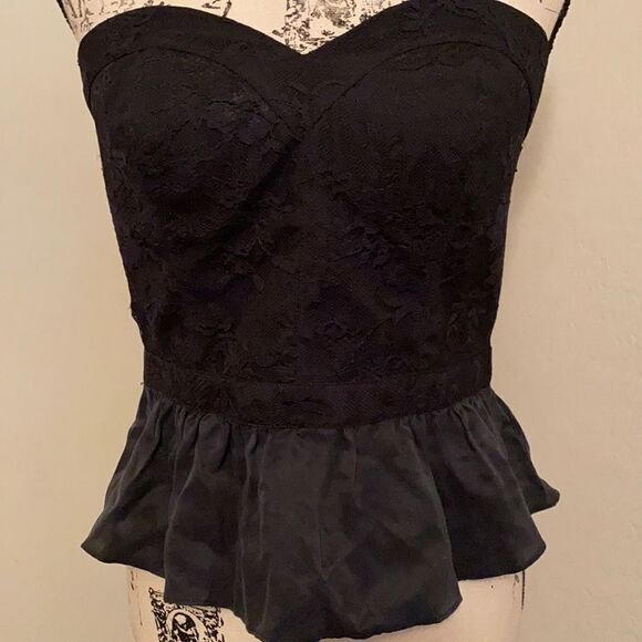 Bebe Black Lace Peplum Strapless Top Feminine Event Party Club Vegas NEW - Picture 3 of 11